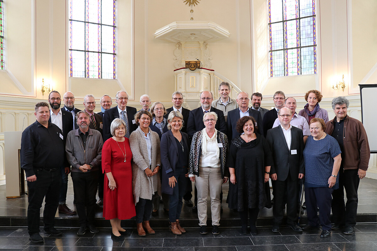 Gäste und Gastgeber des Visitations-Wochenendes in der Stolberger Finkenbergkirche