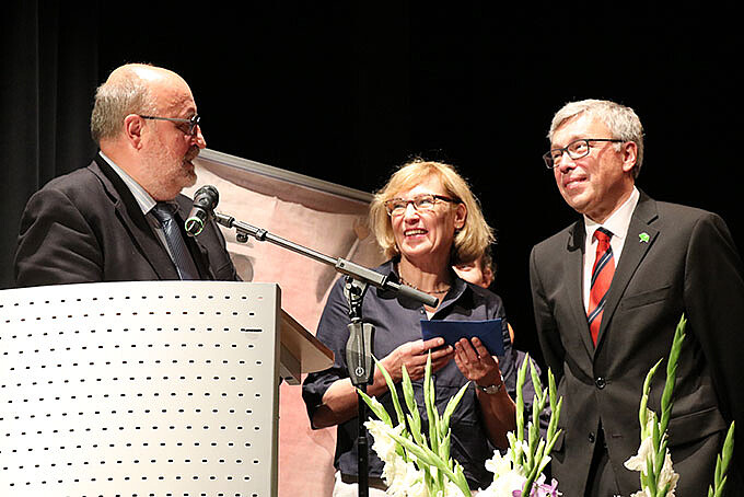 Der Superintendent des Evangelischen Kirchenkreises Aachen, Pfarrer Hans-Peter Bruckhoff, dankte Axel Schneider und seiner Frau Anne.