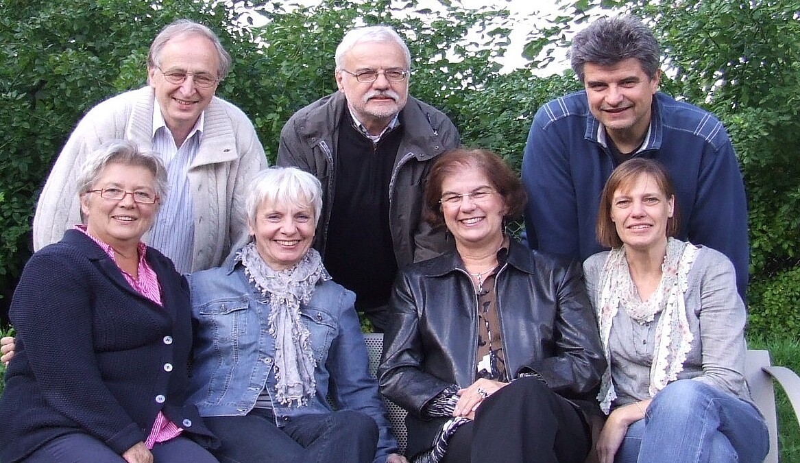 Die Schauspieler (v.l.): Hans-Ulrich Rienäcker, Bernhard Gersch, Uwe Loeper, Hanne Gersch, Petra Brilon, Gabriele Spiertz, Ulrike Oppermann